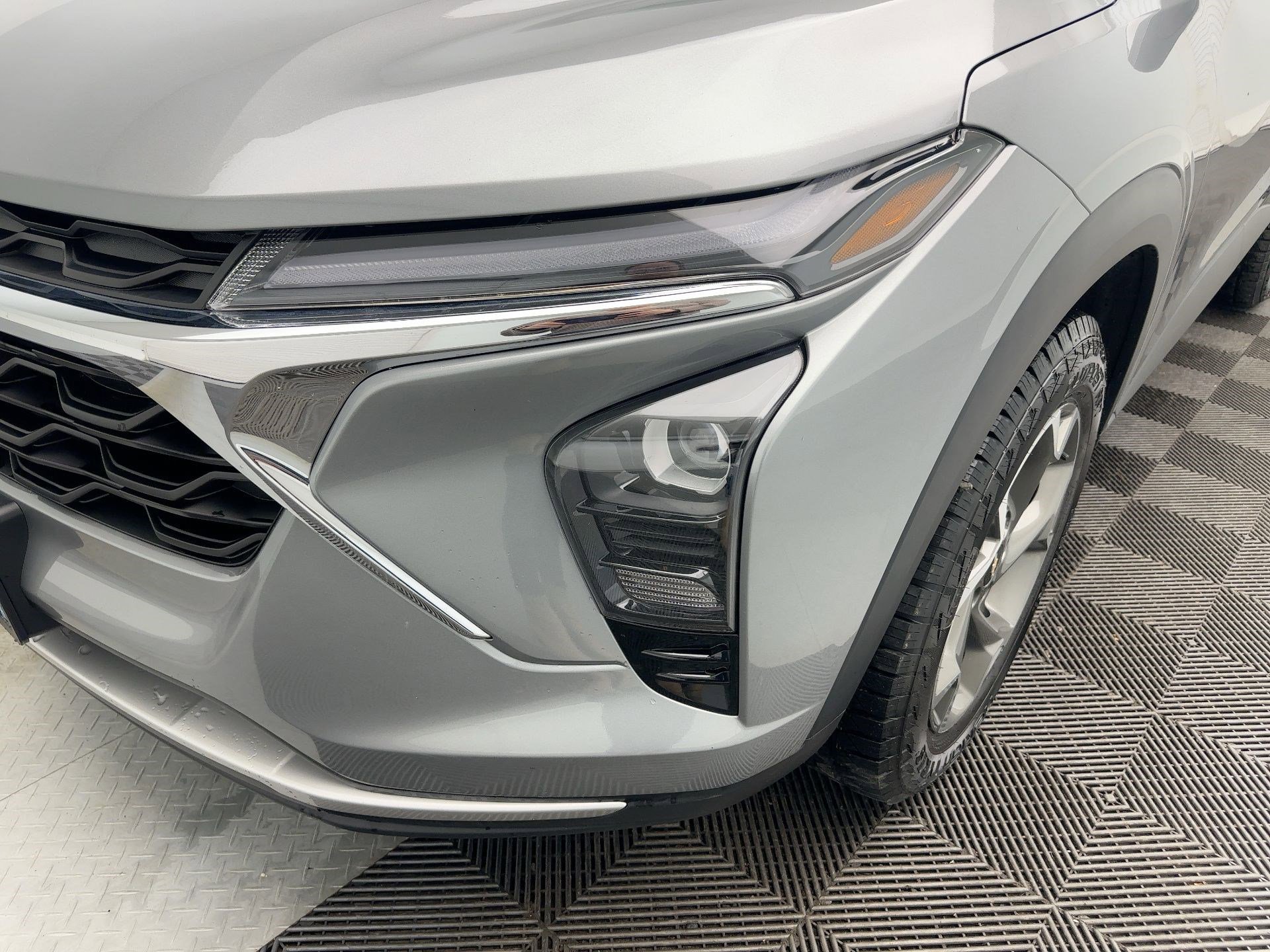 Certified 2024 Chevrolet Trax LT w/ Sunroof Package image 10