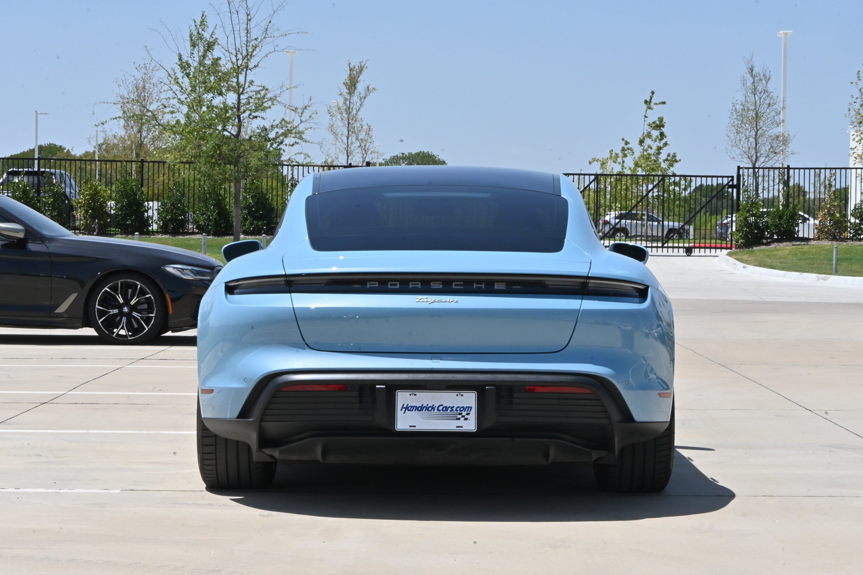 Used 2022 Porsche Taycan RWD image 8