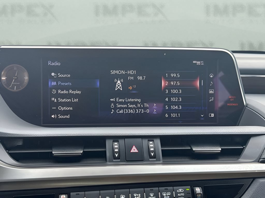 Used 2019 Lexus ES 300h w/ Accessory Package 2 FWD image 9