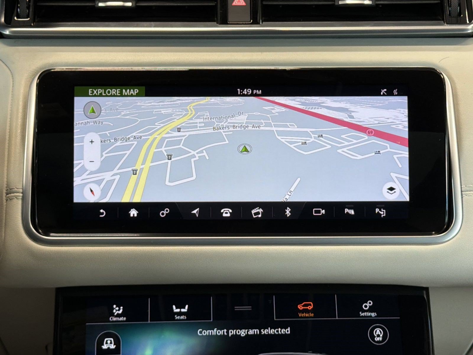 Used 2019 Land Rover Range Rover Velar R-Dynamic HSE AWD/4WD image 18