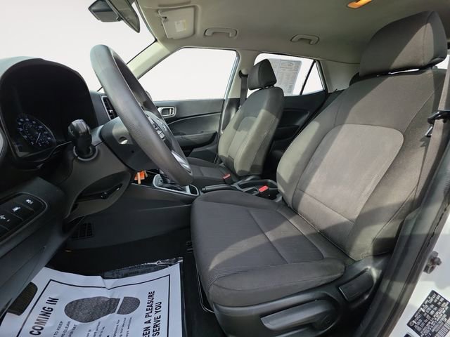 Used 2021 Hyundai Venue SE image 9