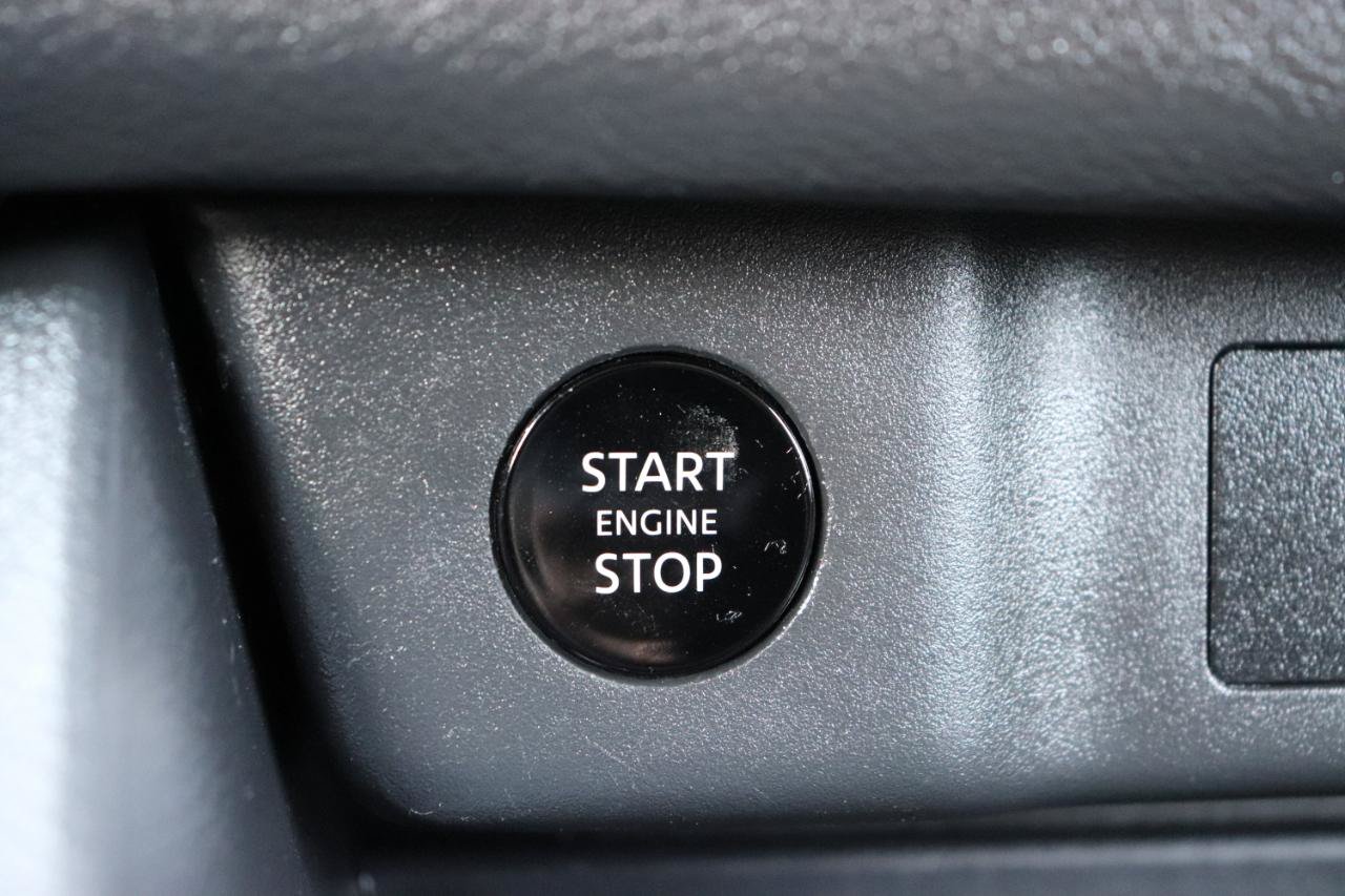 Used 2026 Nissan Rogue SV AWD/4WD image 43