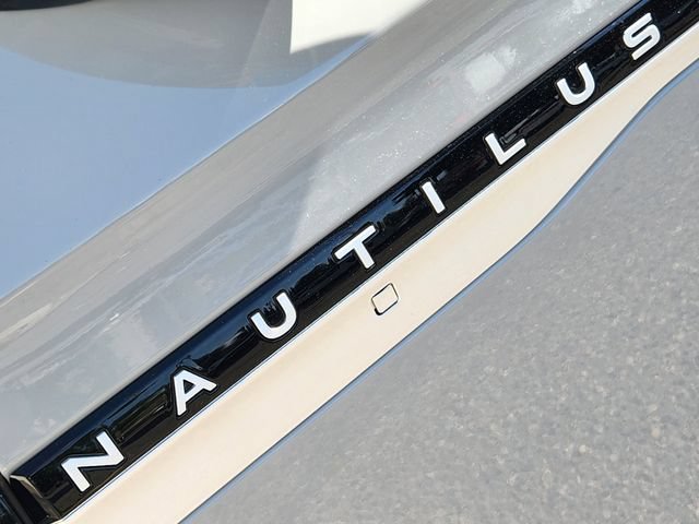 New 2026 Lincoln Nautilus Reserve AWD/4WD image 16