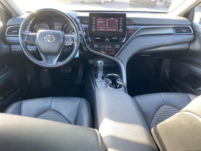 Used 2023 Toyota Camry SE image 5