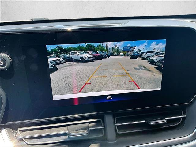Used 2025 Chevrolet Trax LT w/ Driver Confidence Package FWD image 23