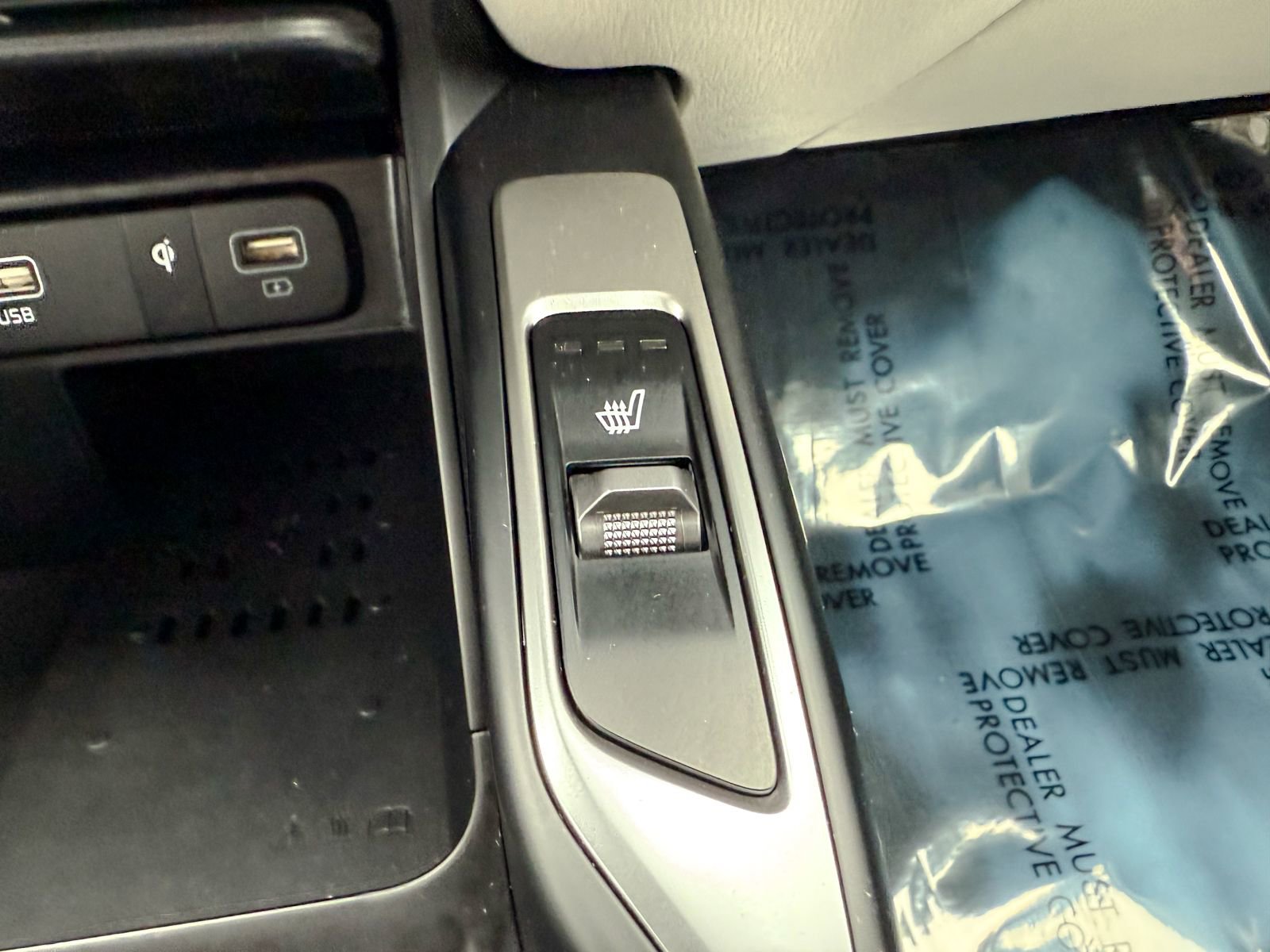 Used 2023 Kia Sorento S image 31