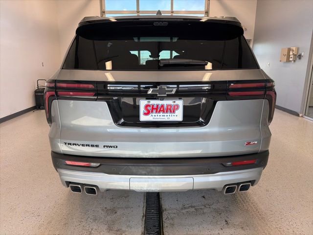 Used 2025 Chevrolet Traverse Z71 w/ Enhanced Driving Package image 8