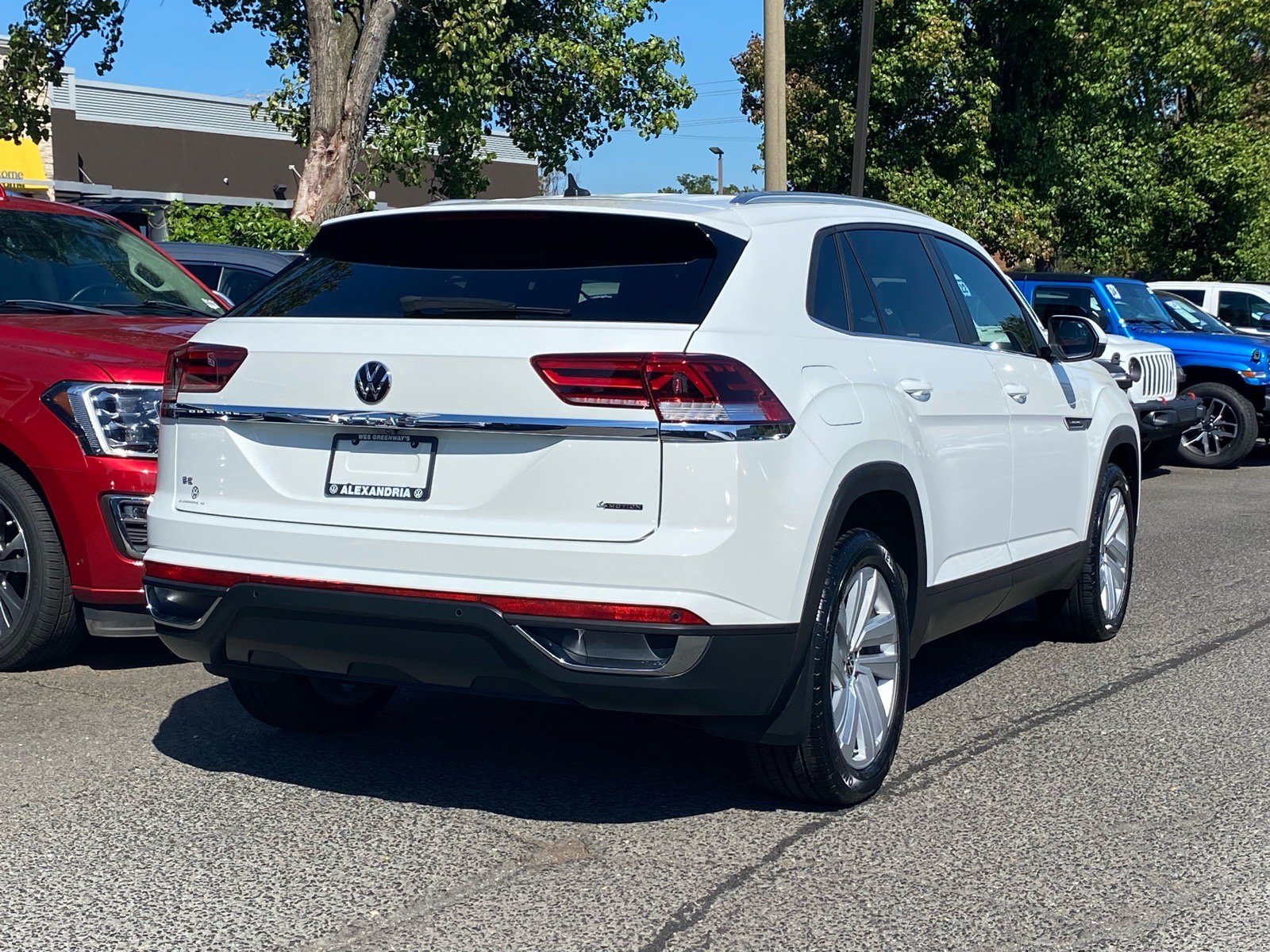 Certified 2023 Volkswagen Atlas Cross Sport SE AWD/4WD image 3