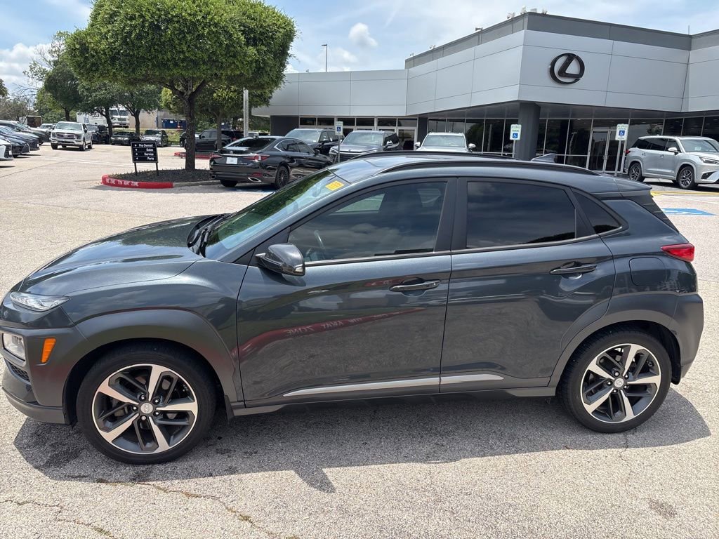 Used 2019 Hyundai Kona Limited FWD image 2