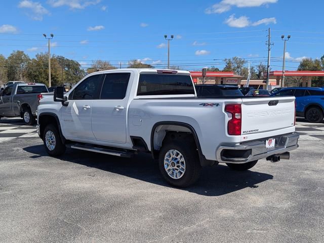 Used 2024 Chevrolet Silverado 2500 LT AWD/4WD image 4
