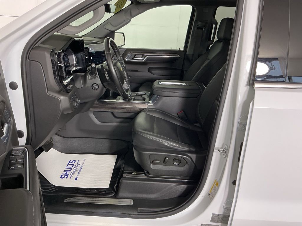 Used 2022 Chevrolet Silverado 1500 LTZ w/ LTZ Premium Package image 12