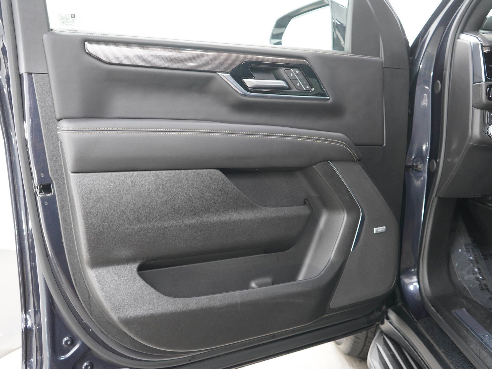 Used 2025 GMC Yukon Elevation AWD/4WD image 20