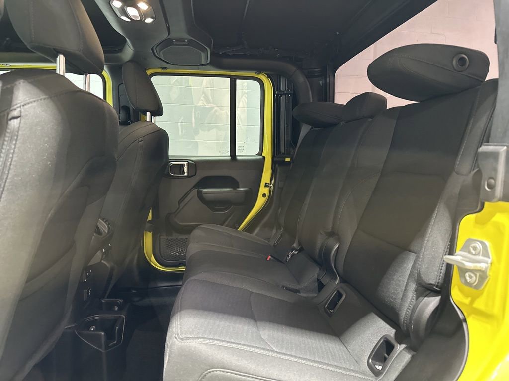 Used 2023 Jeep Gladiator Willys image 14