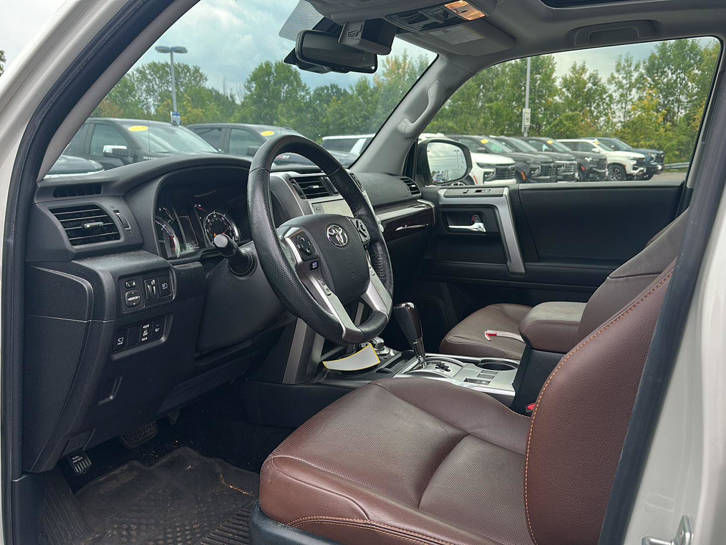 Used 2023 Toyota 4Runner Limited AWD/4WD image 7