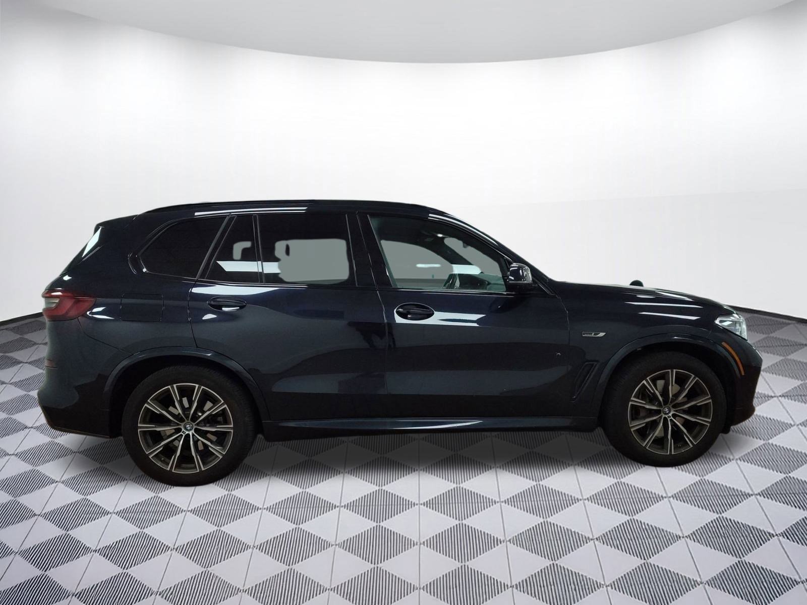 Certified 2023 BMW X5 xDrive45e w/ Executive Package image 7