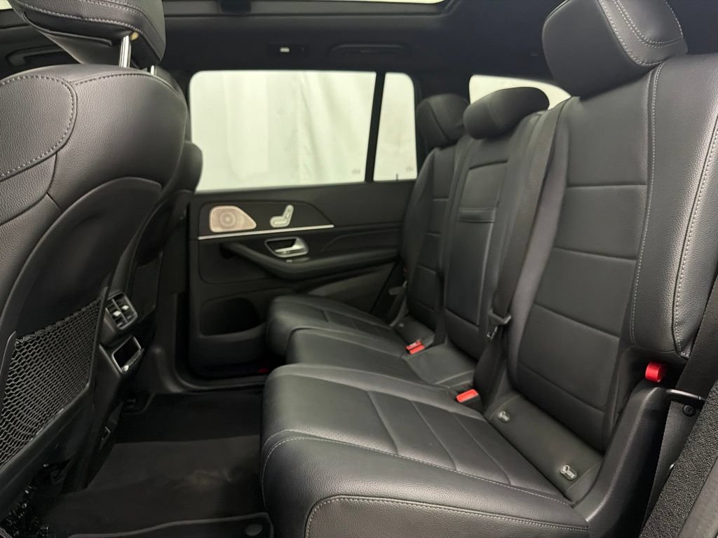 Used 2024 Mercedes-Benz GLS 450 4MATIC image 21