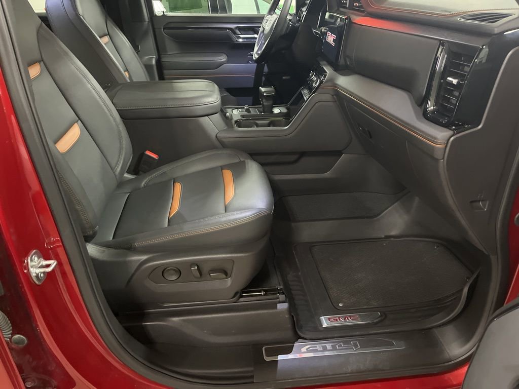 Used 2025 GMC Sierra 1500 AT4 w/ AT4 Premium Package AWD/4WD image 11
