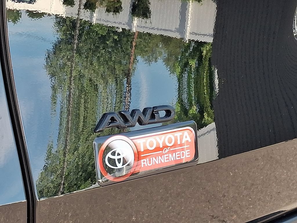 Certified 2026 Toyota Grand Highlander AWD image 32