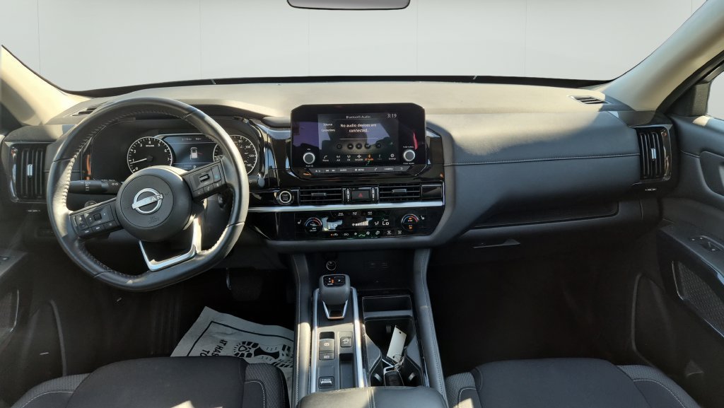 Used 2024 Nissan Pathfinder SV FWD image 10