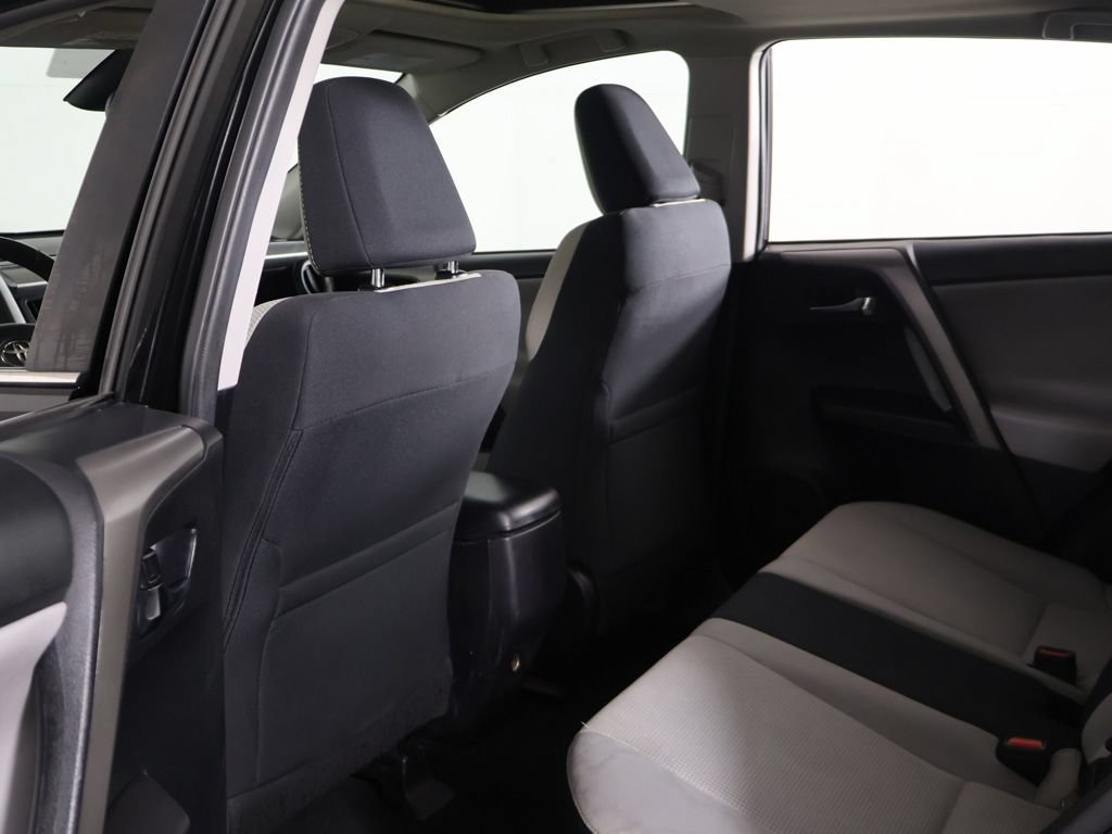 Used 2018 Toyota RAV4 XLE w/ Plus Extra Value Package FWD image 27