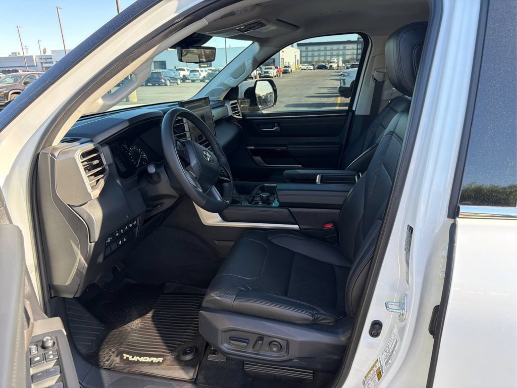 Used 2023 Toyota Tundra Limited AWD/4WD image 19