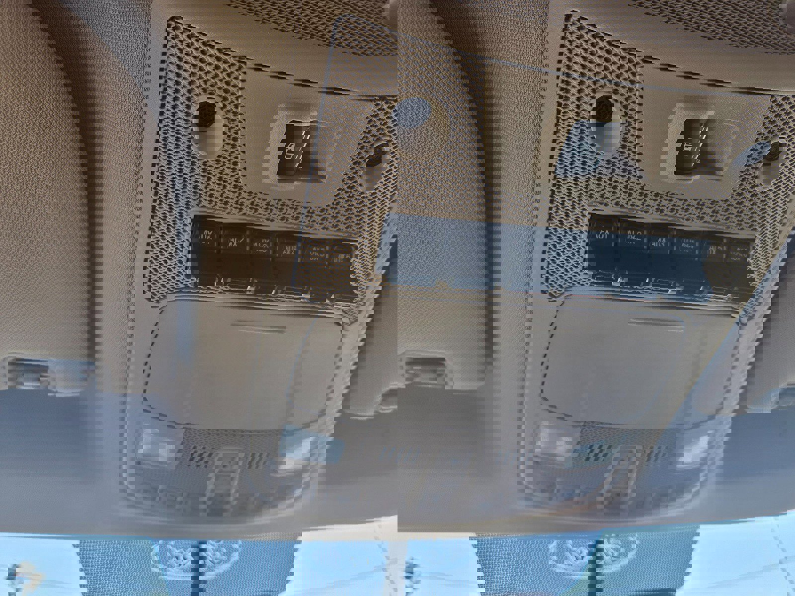 Used 2019 Ford F250 Lariat w/ Chrome Package image 16