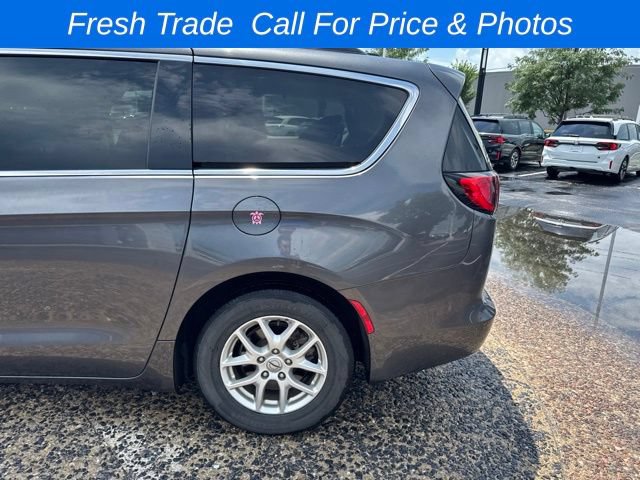 Used 2021 Chrysler Voyager Lxi FWD image 5
