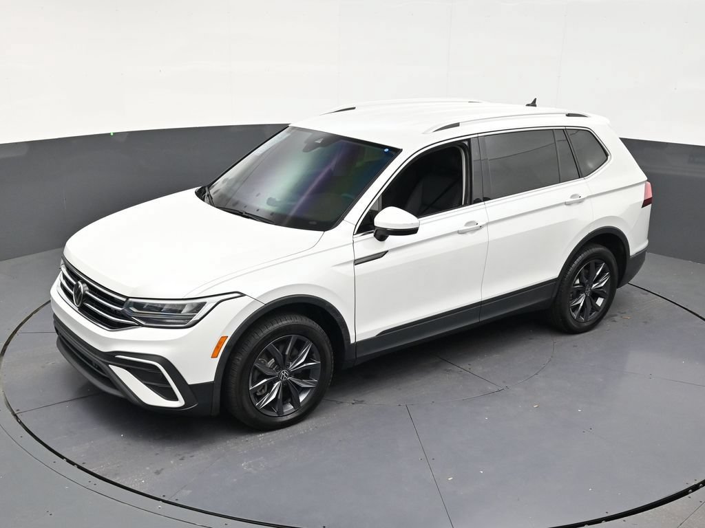 Used 2023 Volkswagen Tiguan SE FWD image 12