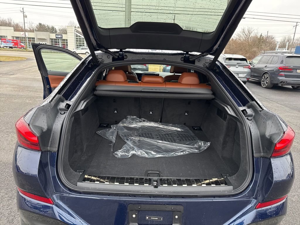 Used 2026 BMW X6 M60i image 21