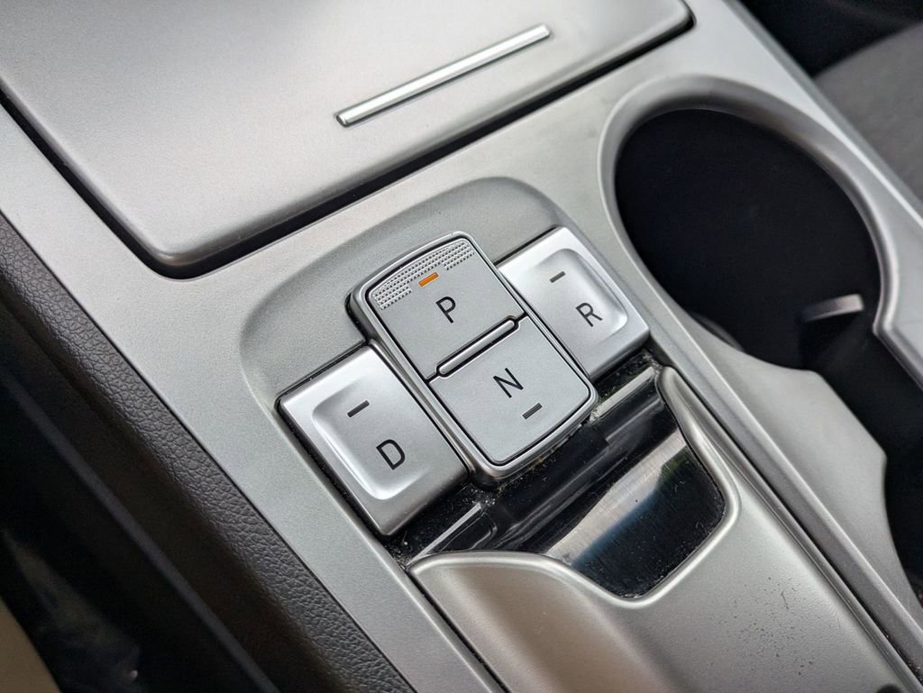 Certified 2023 Hyundai Kona SE image 20