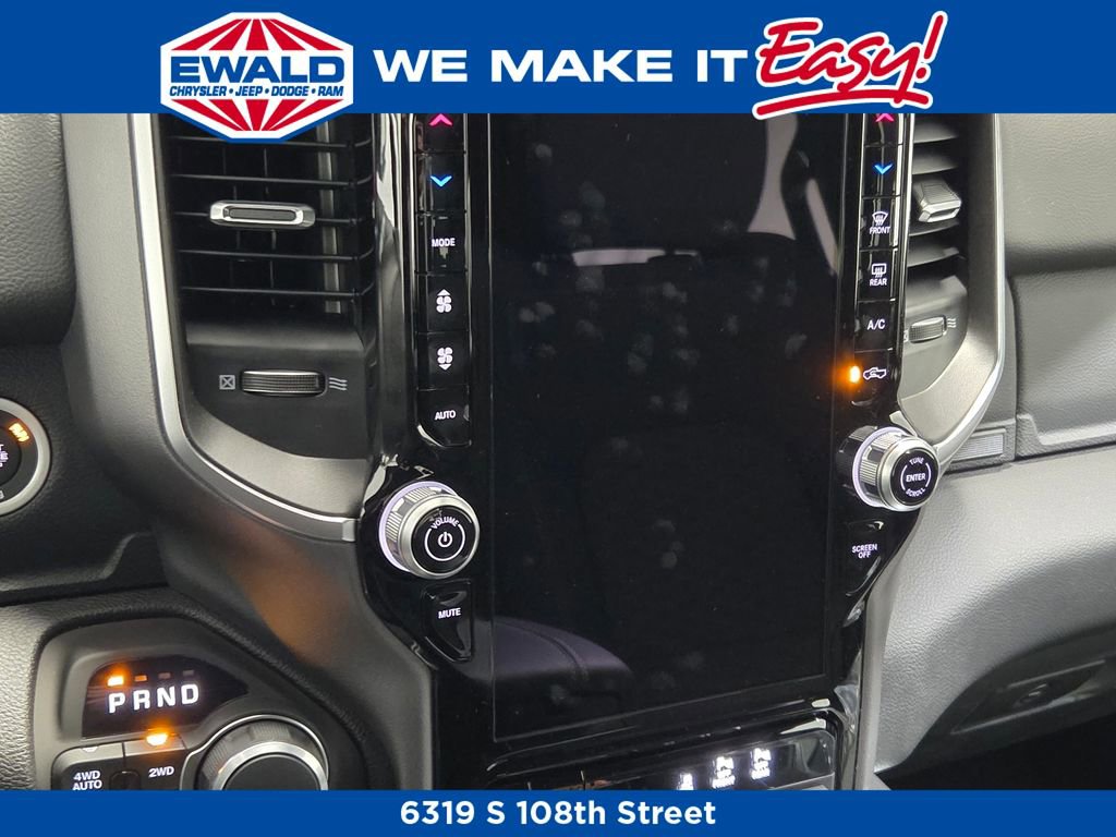 New 2026 RAM 1500 4x4 Crew Cab image 21