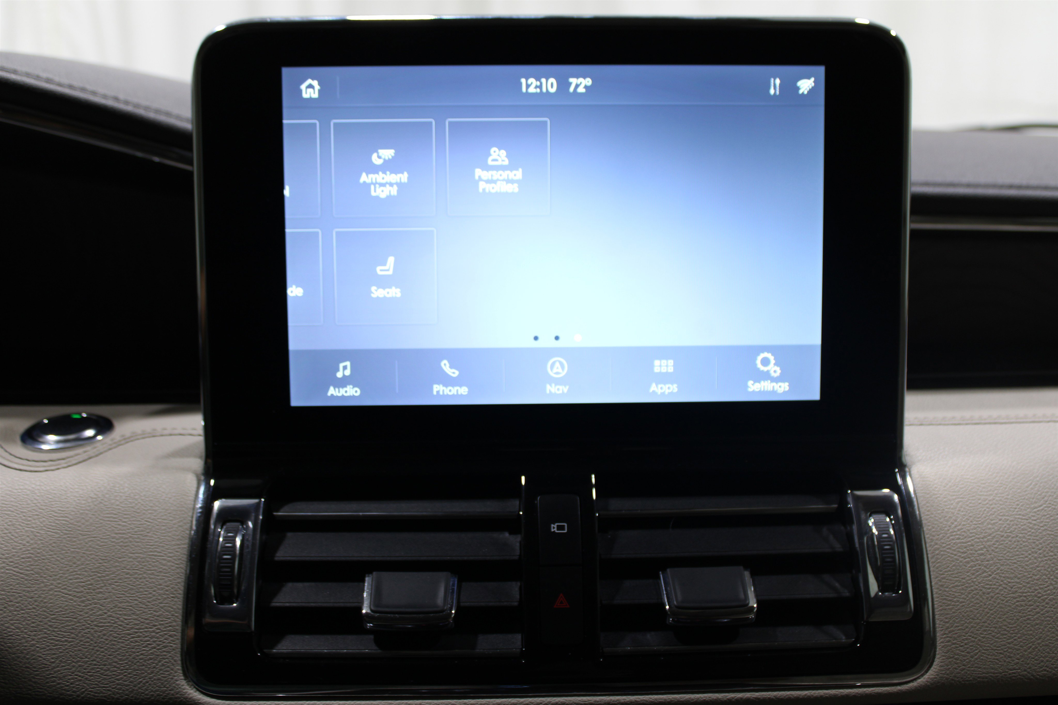 Used 2021 Lincoln Navigator Reserve w/ Luxury Package AWD/4WD image 19