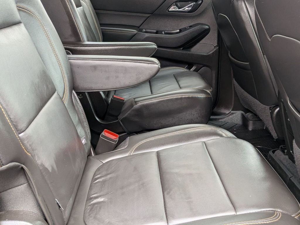 Used 2021 Chevrolet Traverse RS w/ LPO, Cargo Package FWD image 29