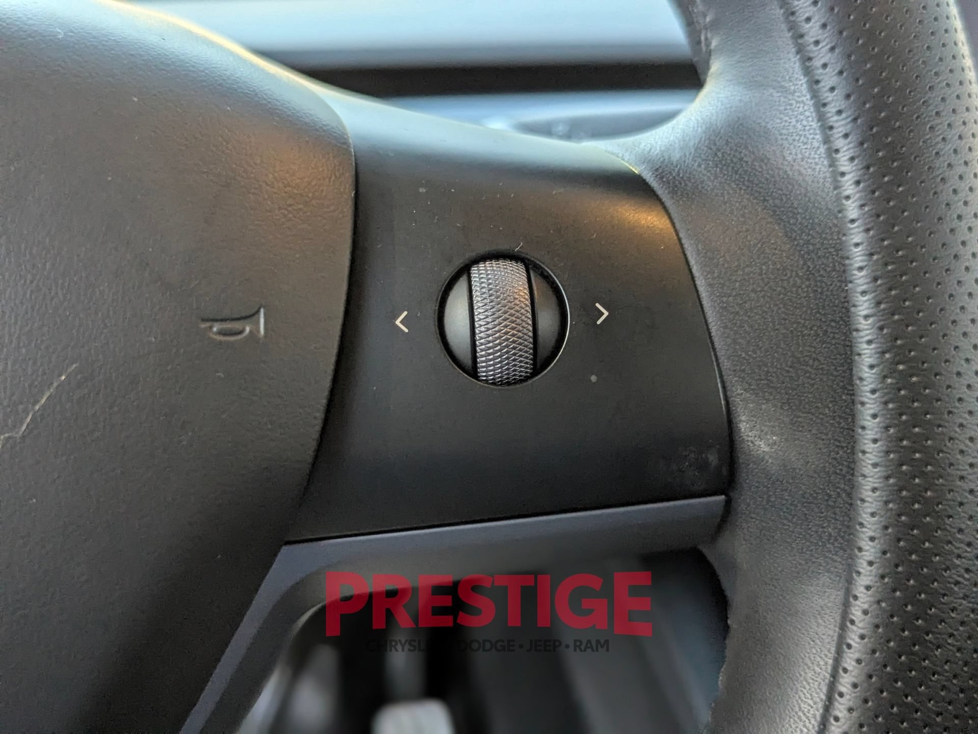 Used 2023 Tesla Model Y Performance AWD/4WD image 19