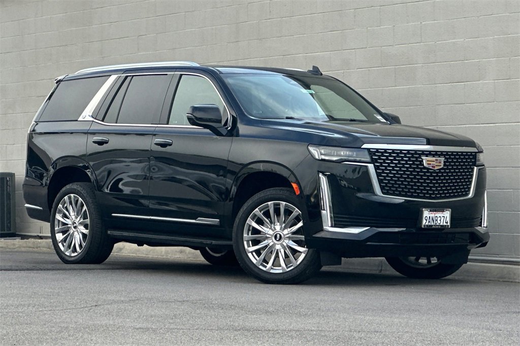 Used 2022 Cadillac Escalade Premium Luxury image 2