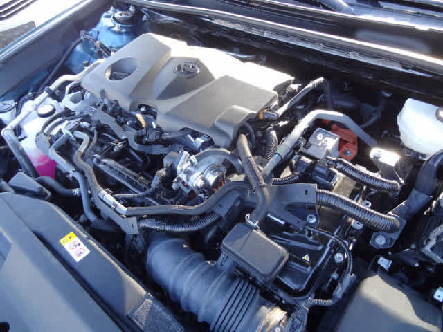 Used 2025 Toyota Camry LE FWD image 32