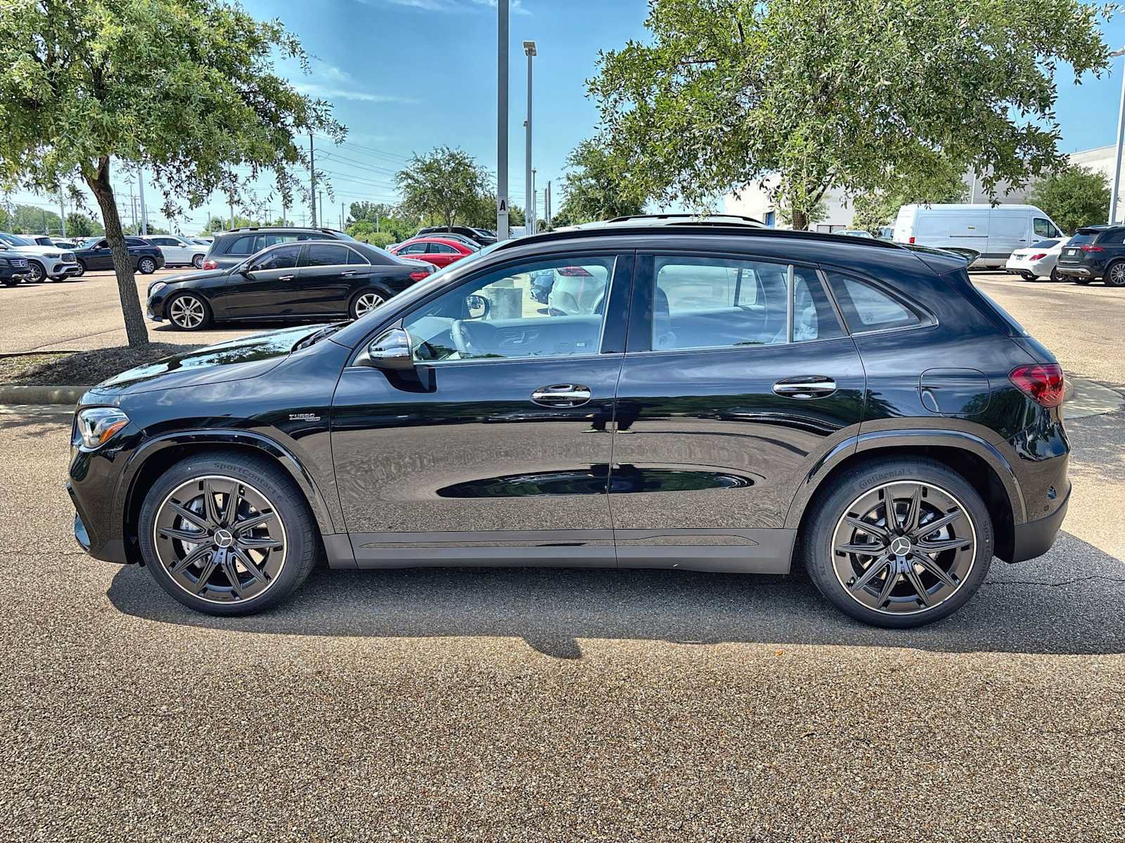 New 2026 Mercedes-Benz GLA 35 AMG 4MATIC image 5