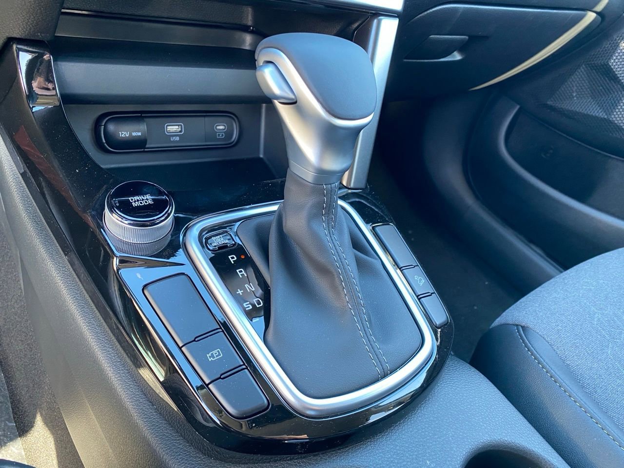 New 2026 Kia Seltos S FWD image 18