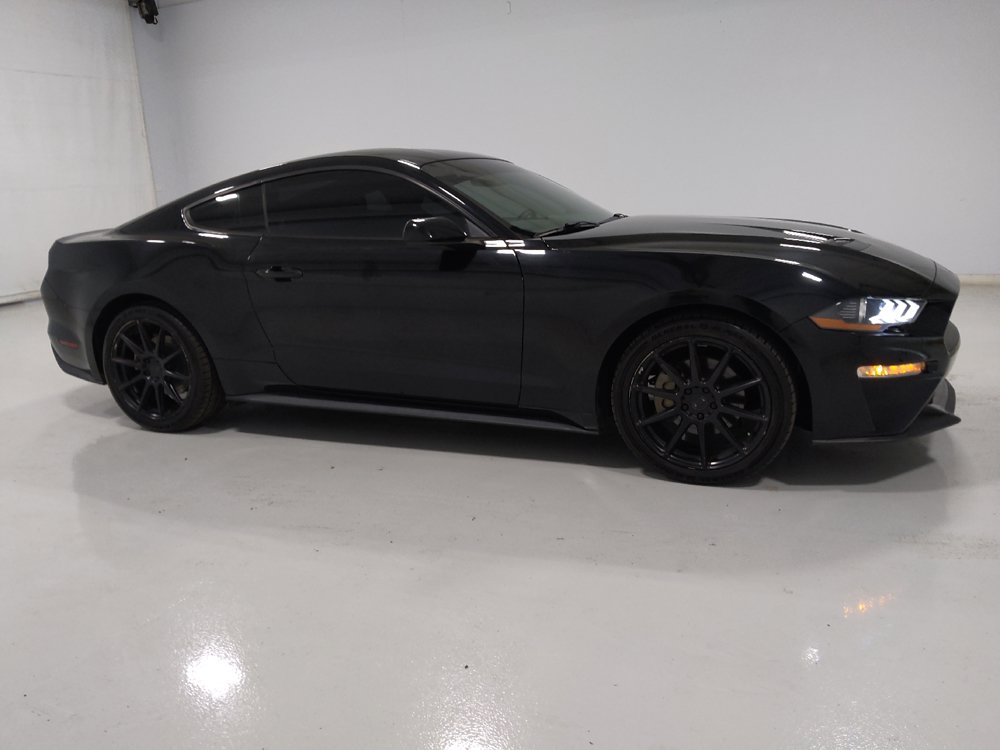 Used 2019 Ford Mustang Coupe RWD image 11