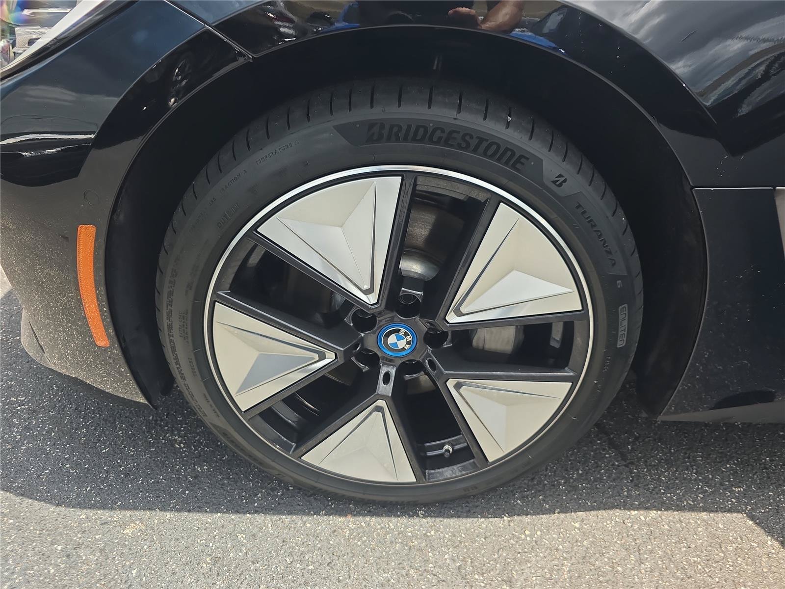 Used 2024 BMW i4 eDrive35 w/ Convenience Package RWD image 7