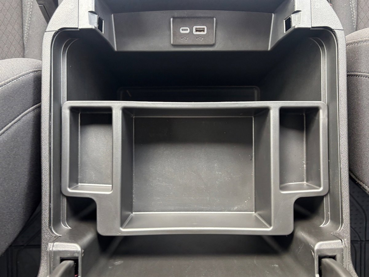 Used 2025 Chevrolet Tahoe LS RWD image 31