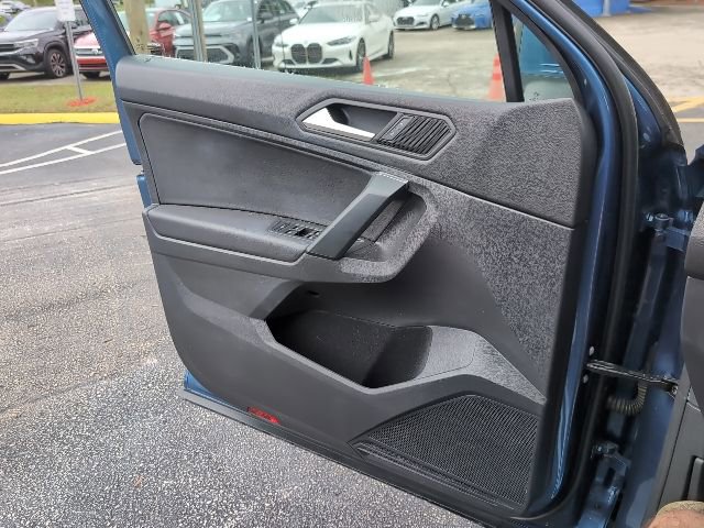 Used 2019 Volkswagen Tiguan SE image 25