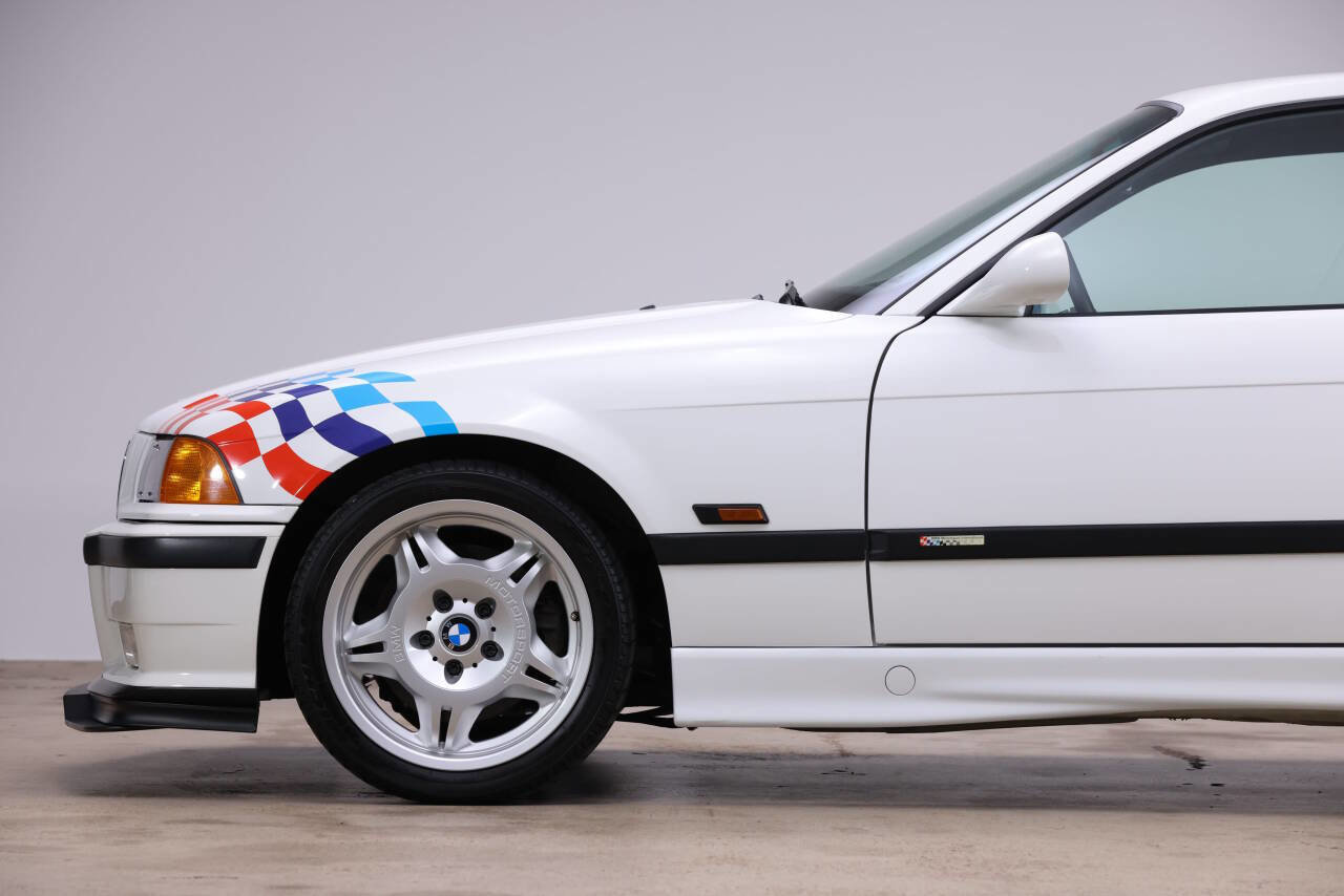 Used 1995 BMW M3 Coupe image 25