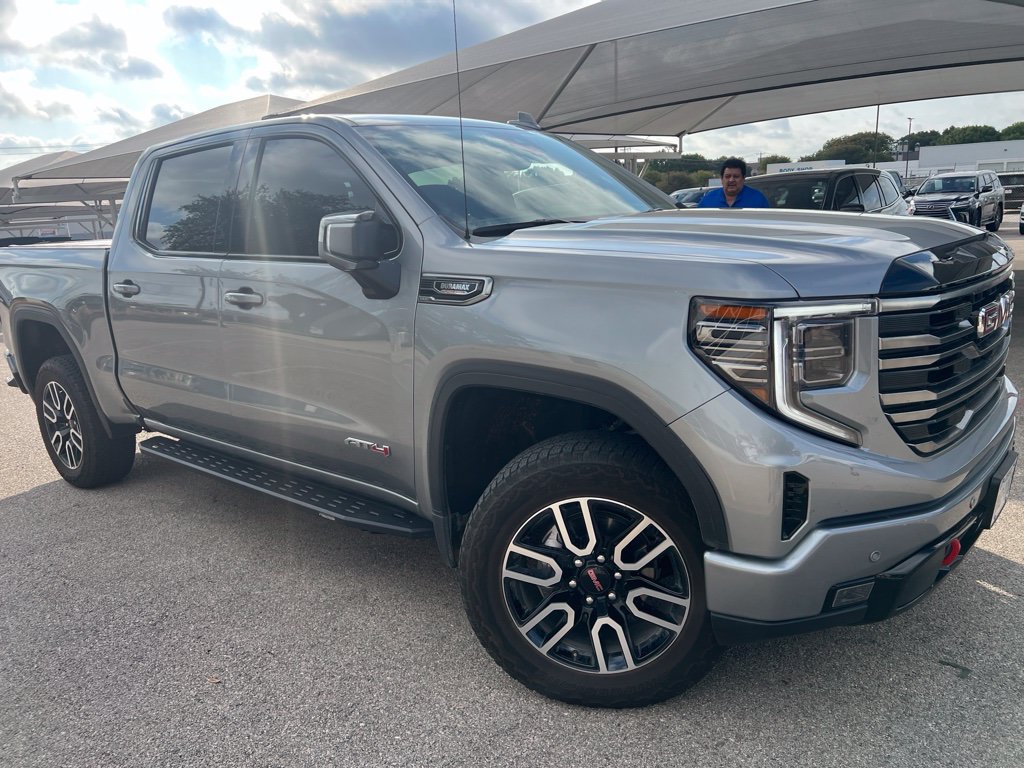 Used 2026 GMC Sierra 1500 AT4 w/ Technology Package AWD/4WD image 2