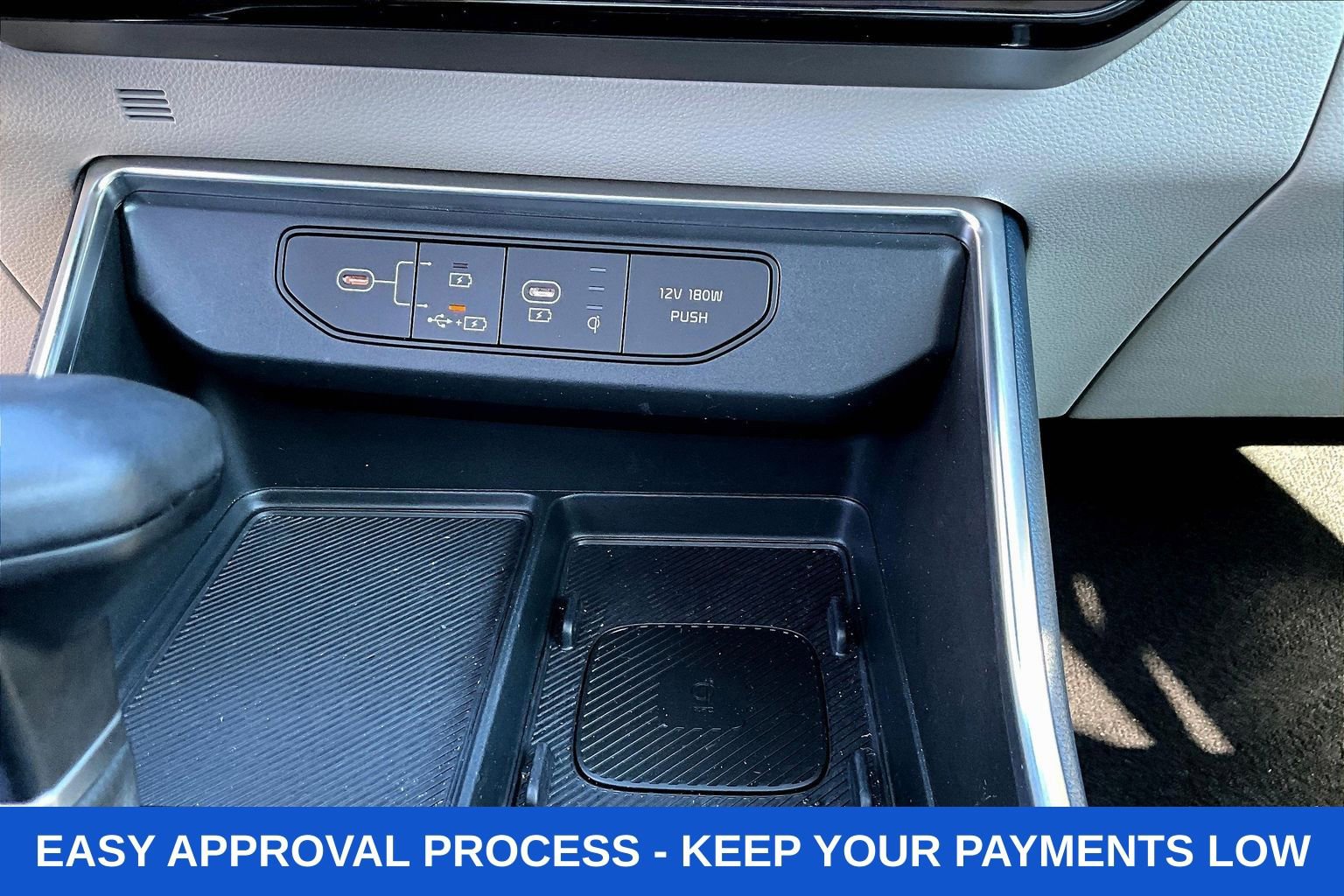 Used 2025 Kia Carnival SX image 21