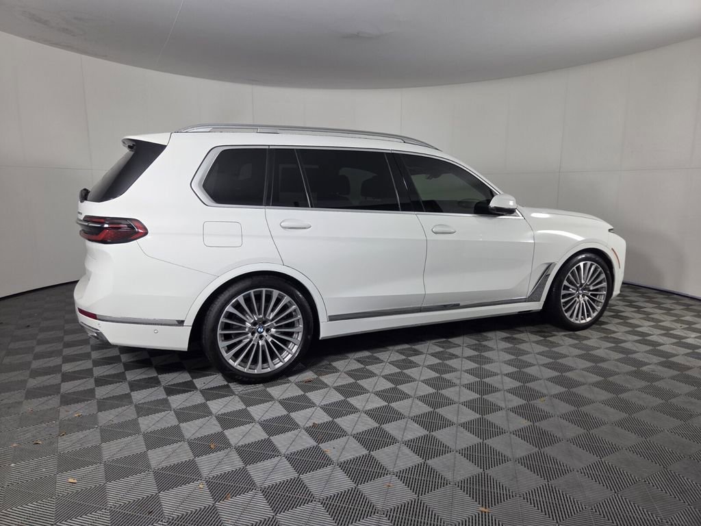 Used 2023 BMW X7 xDrive40i w/ Premium Package image 6