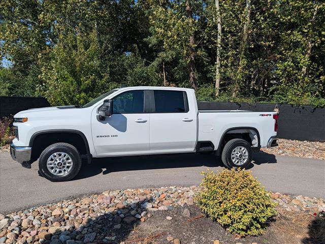Used 2024 Chevrolet Silverado 2500 LT w/ Convenience Package AWD/4WD image 2