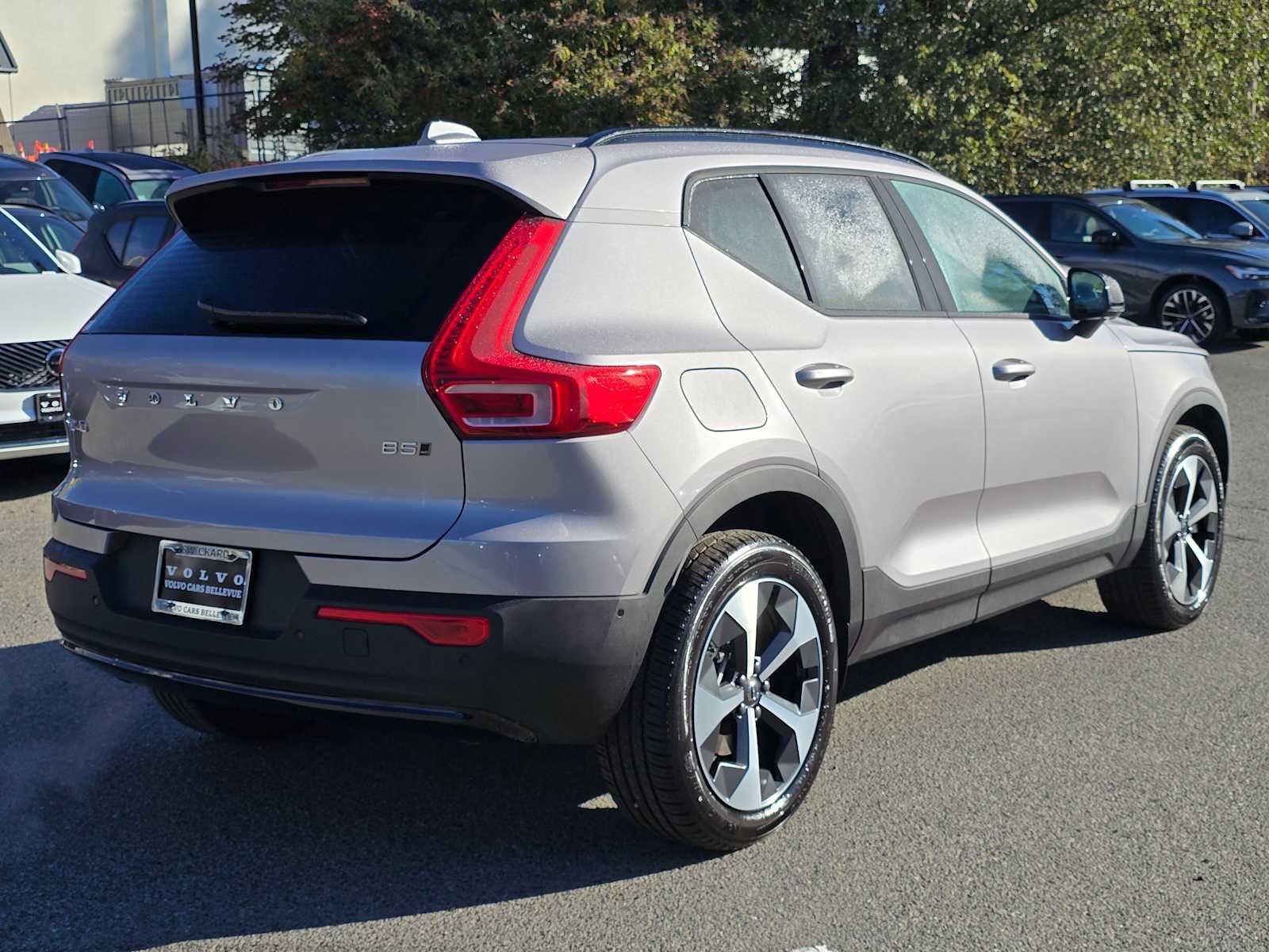 New 2026 Volvo XC40 B5 Plus w/ Protection Package Premier AWD/4WD image 3