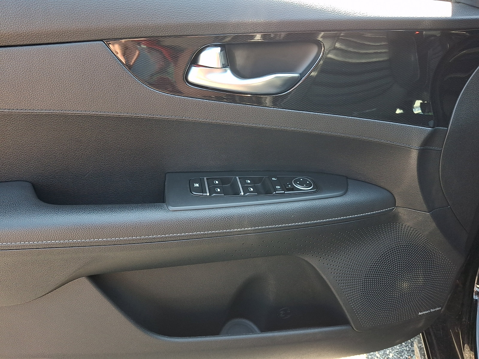Used 2022 Kia Forte GT-Line w/ GT-Line Premium Package FWD image 11