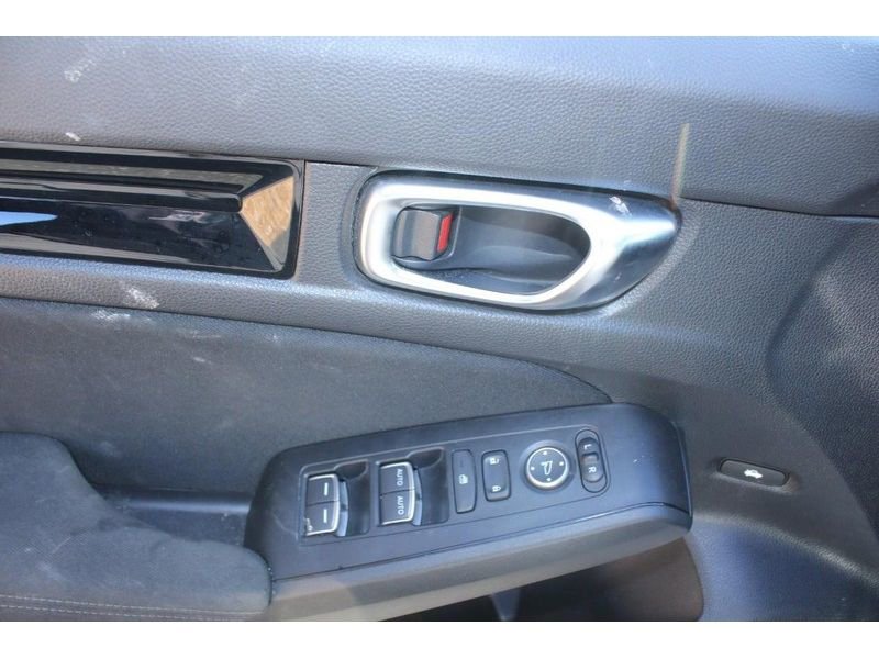 Used 2022 Honda Civic EX image 18